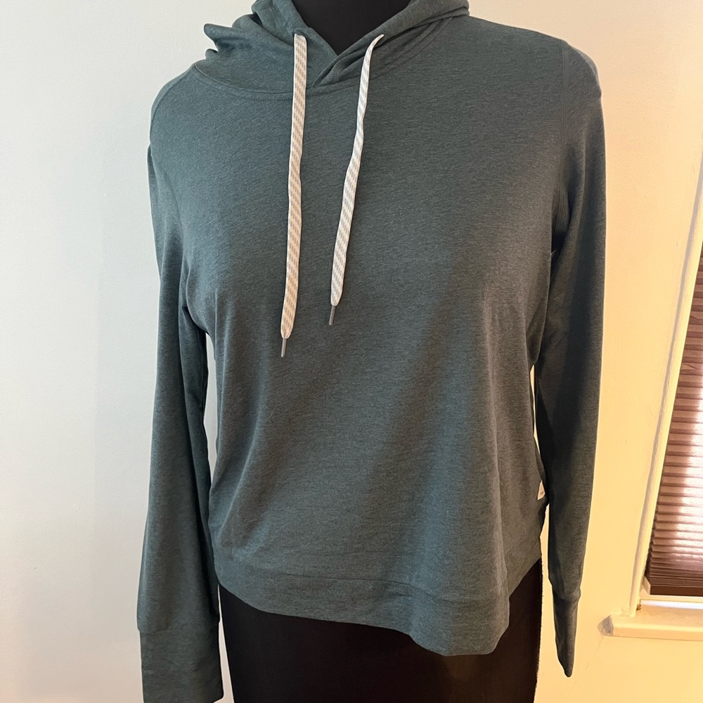 vuori pullover light shirt